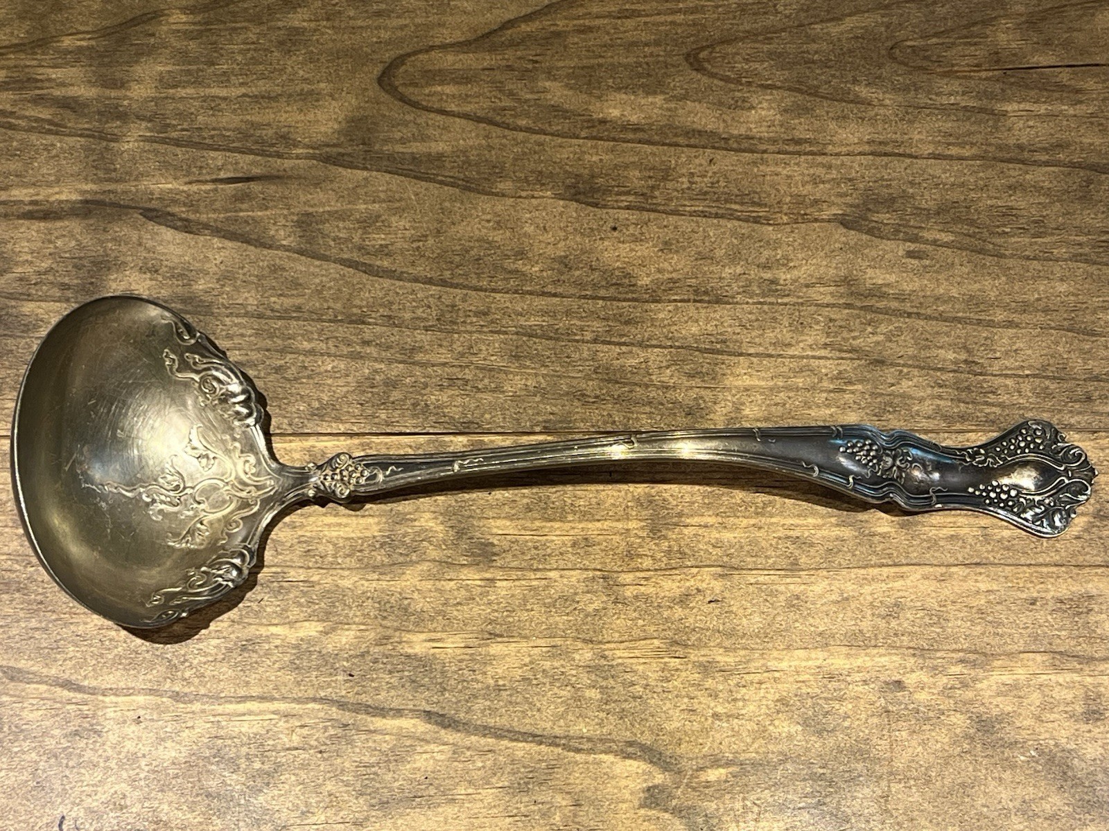 Vintage 1847 Rogers Bros XS Triple Gravy Ladle Silver Plated Grapes 11.5” VTG