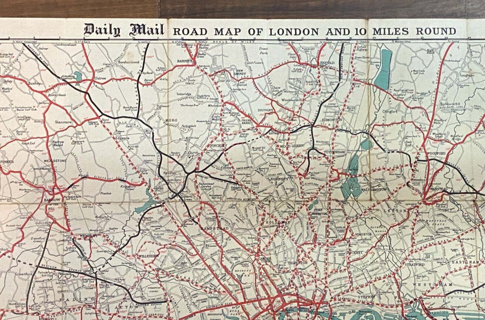 Lovely Daily Mail Road Map of London and South East England 1930 Edition A895