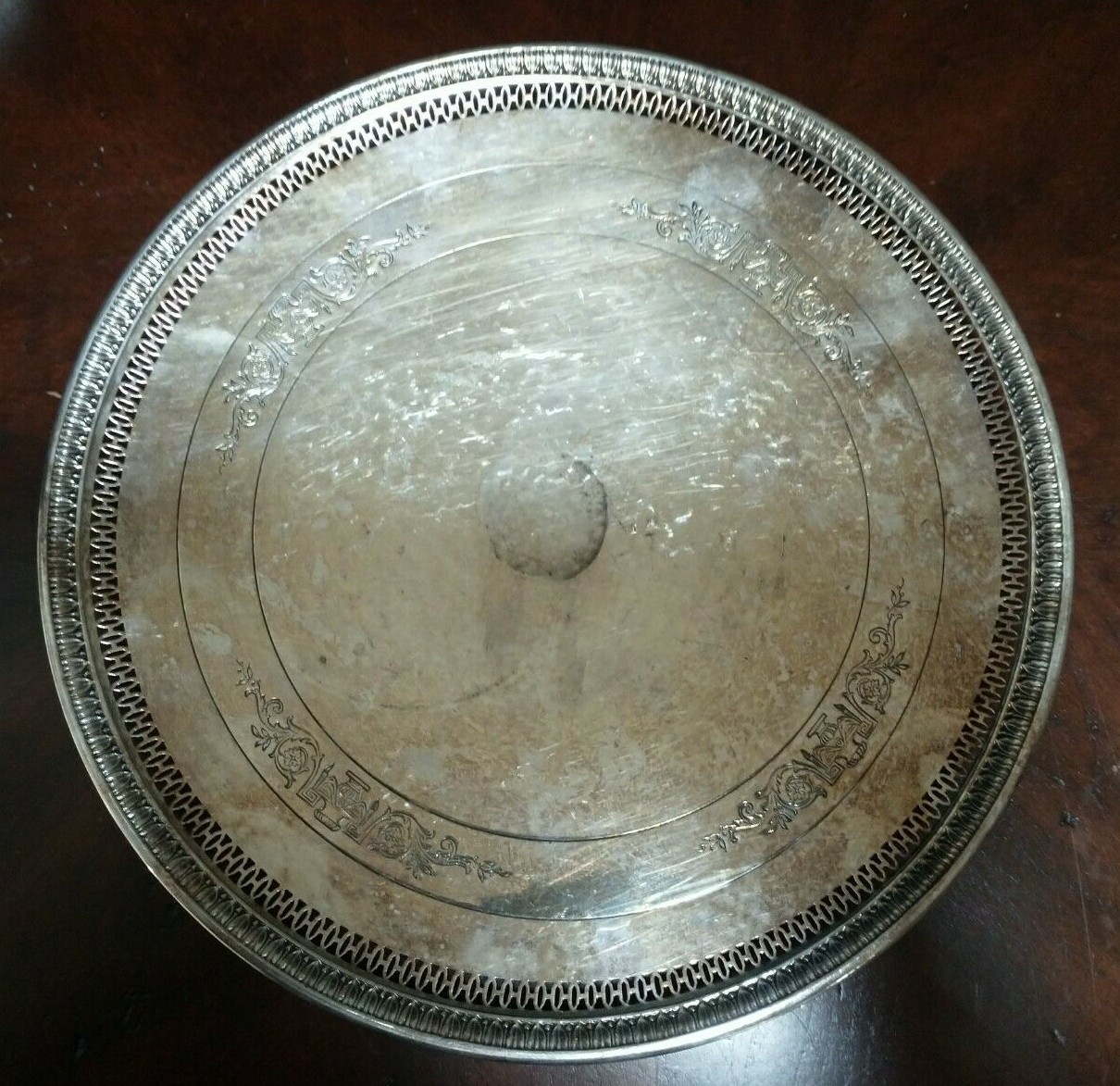 Vintage Meriden International S.P. Co. 774 Footed Round Serving Tray 10″
