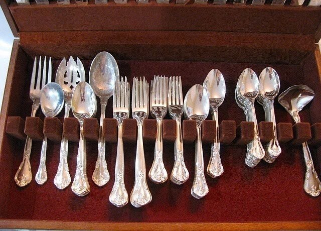 Godinger Grand Master Silverplate 86 Pc. Service 16 & Box W Serving pieces