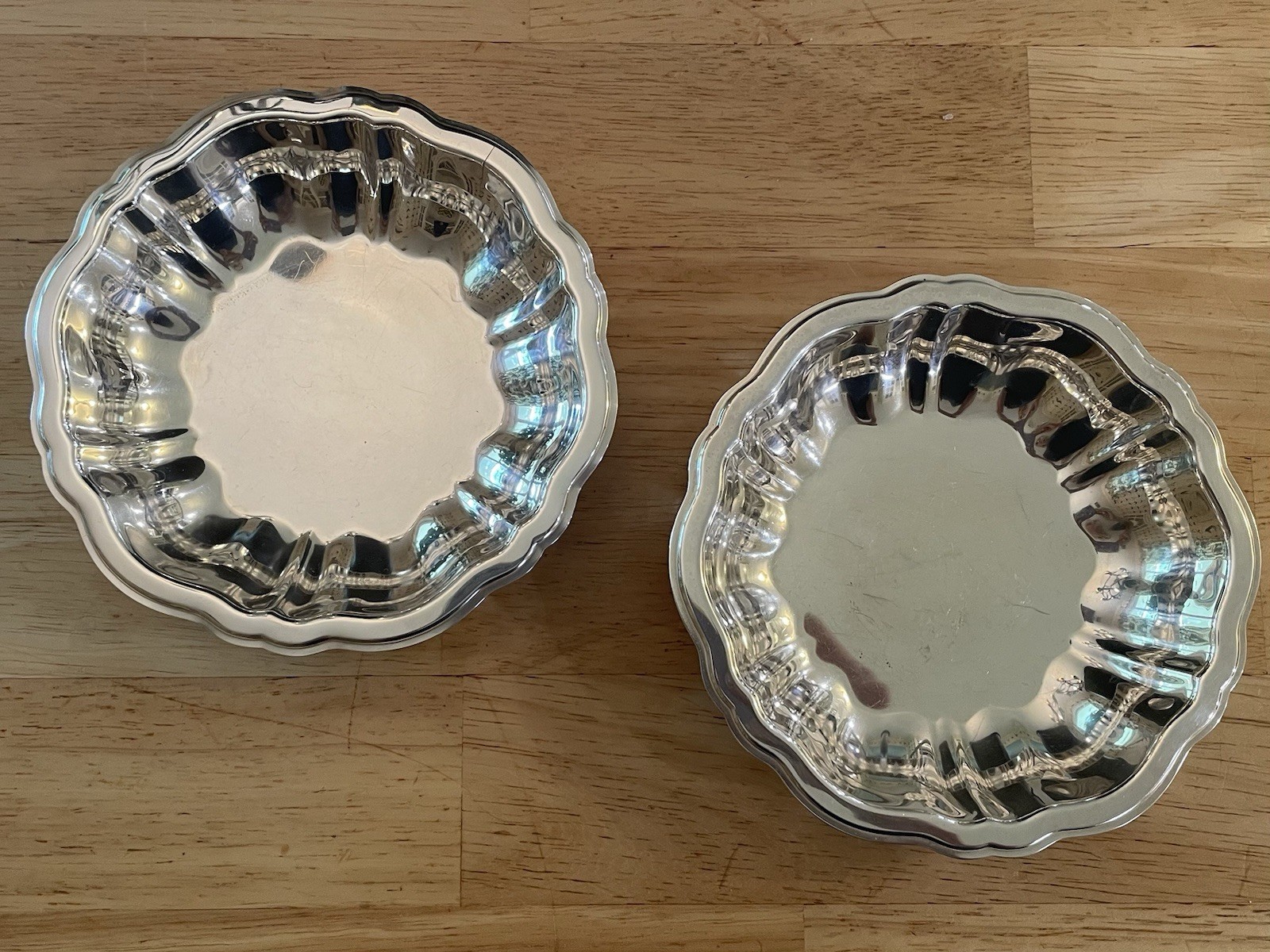2 Vintage Silver Plate Dishes Unbranded 5 3/4″
