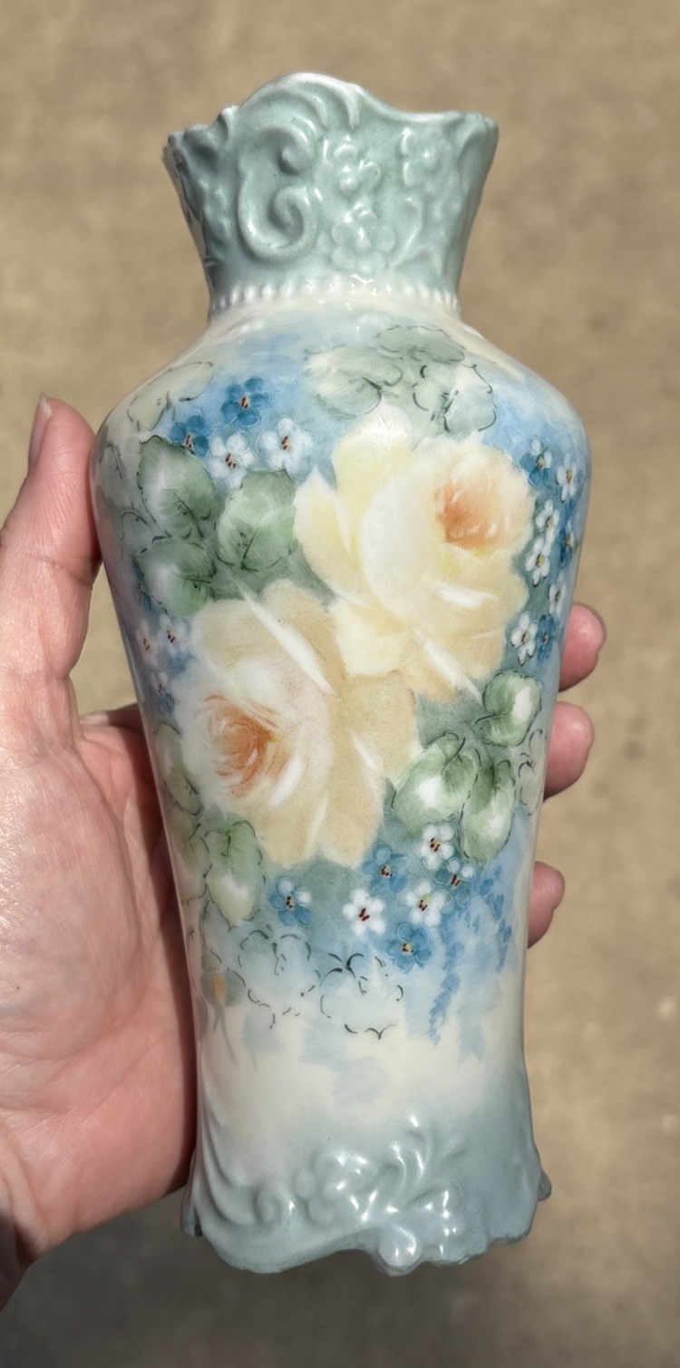 Vintage Boyersmith 7.5” Base Pink Rose Pattern On Light Blue Background