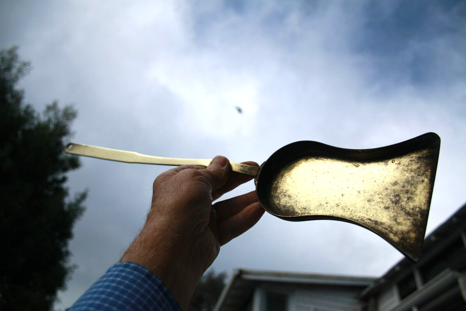 Vintage Antique Solid Brass Fireplace Ash Shovel Scoop with Brass Handle 21.75″
