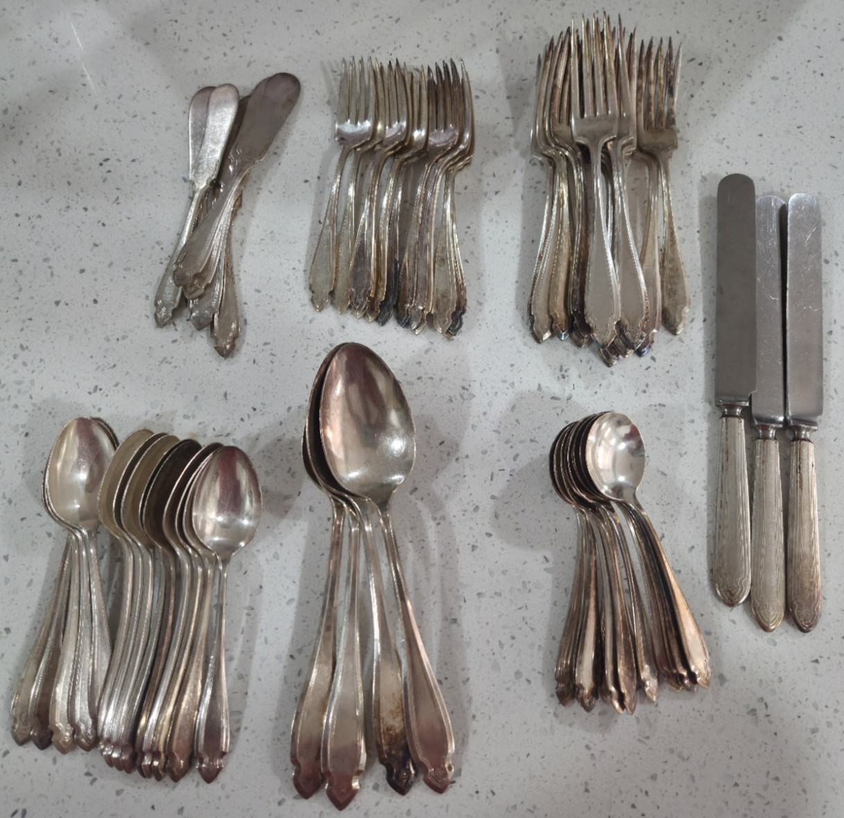 65pc Lot Antique VTG Heirloom Plate Silverplate Flatware Set Cardinal NO MONO