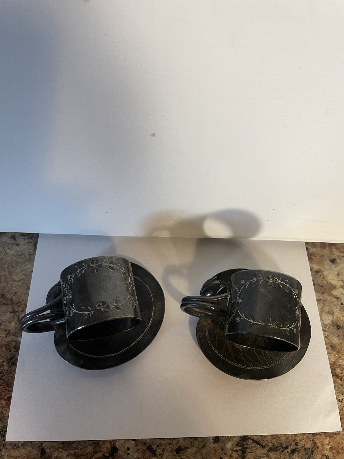 ANTIQUE MERIDEN QUADRUPLE SILVER PLATE FIGURAL NAPKIN RINGS Lily Flower USA 168