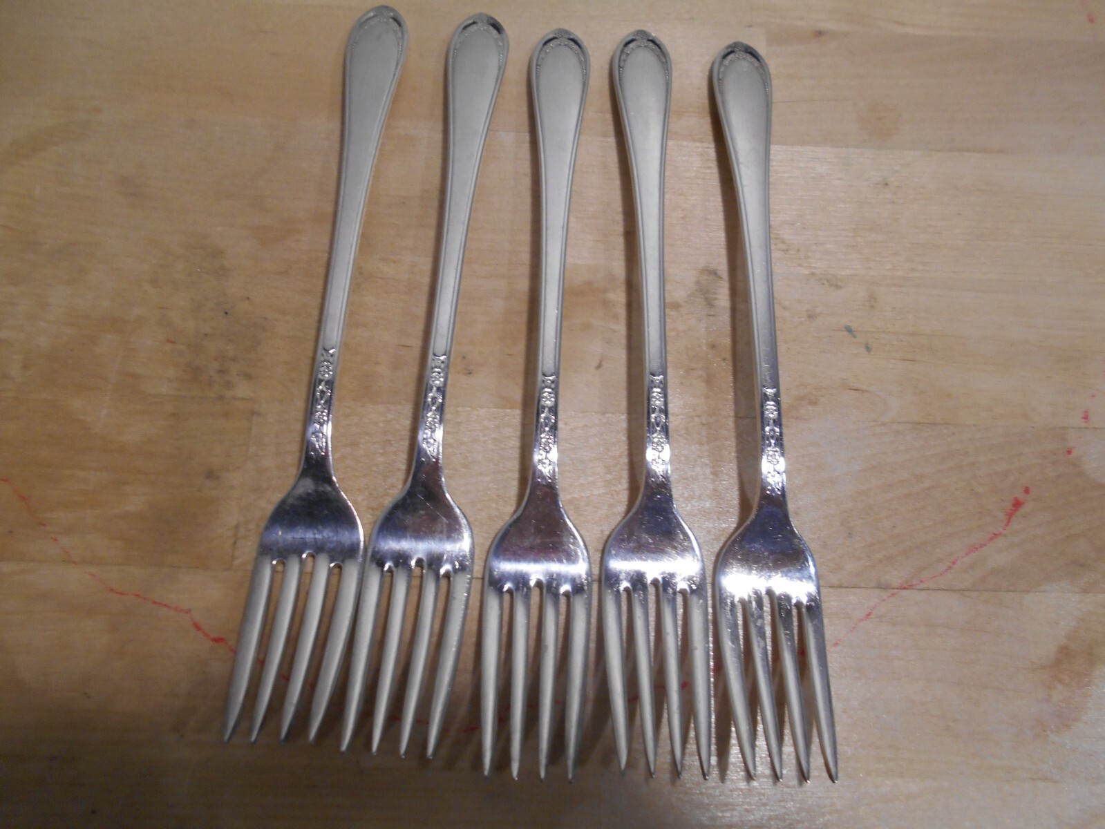 5 Rogers 1936 LOVELACE Pattern Grille or Viande3 Forks IS Silverplate 7639
