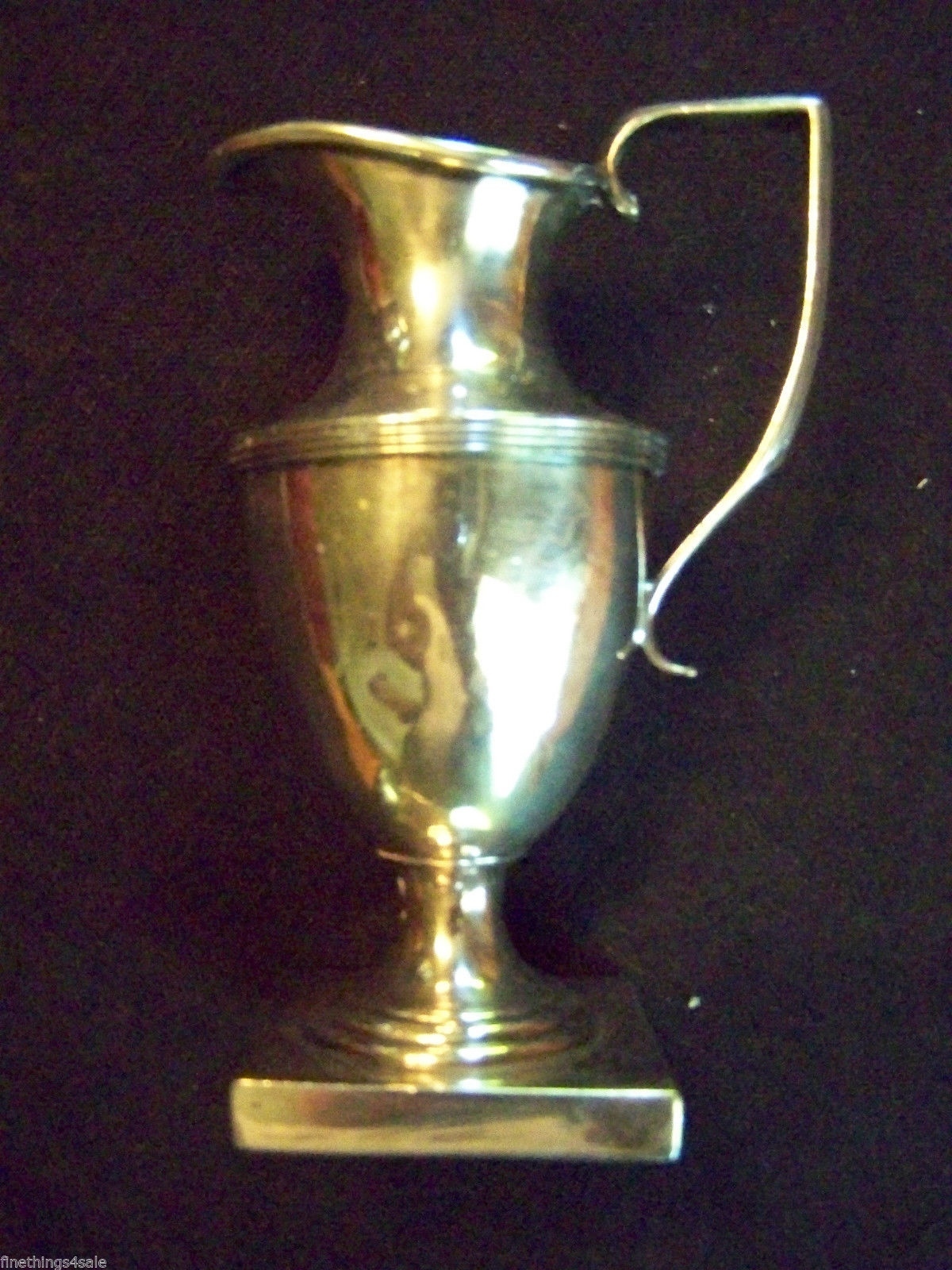 ANTIQUE ENGLISH VICTORIAN CLASSICAL STYLE “REVERE” LIKE FOOTED Sm FLORAL VASE