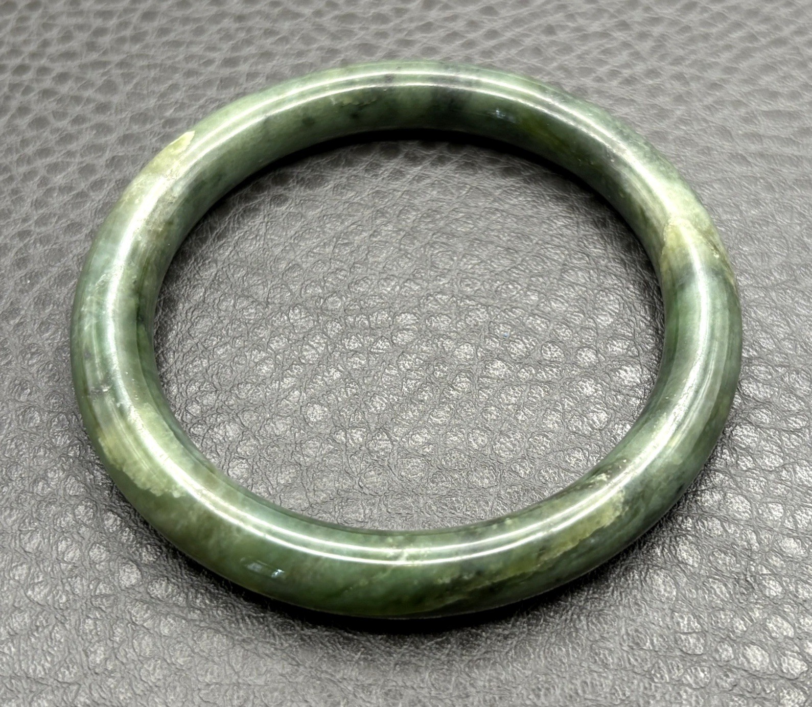Vintage Natural Green Nephrite Jade Bangle Bracelet 9.3MM Round Classic 7.5”