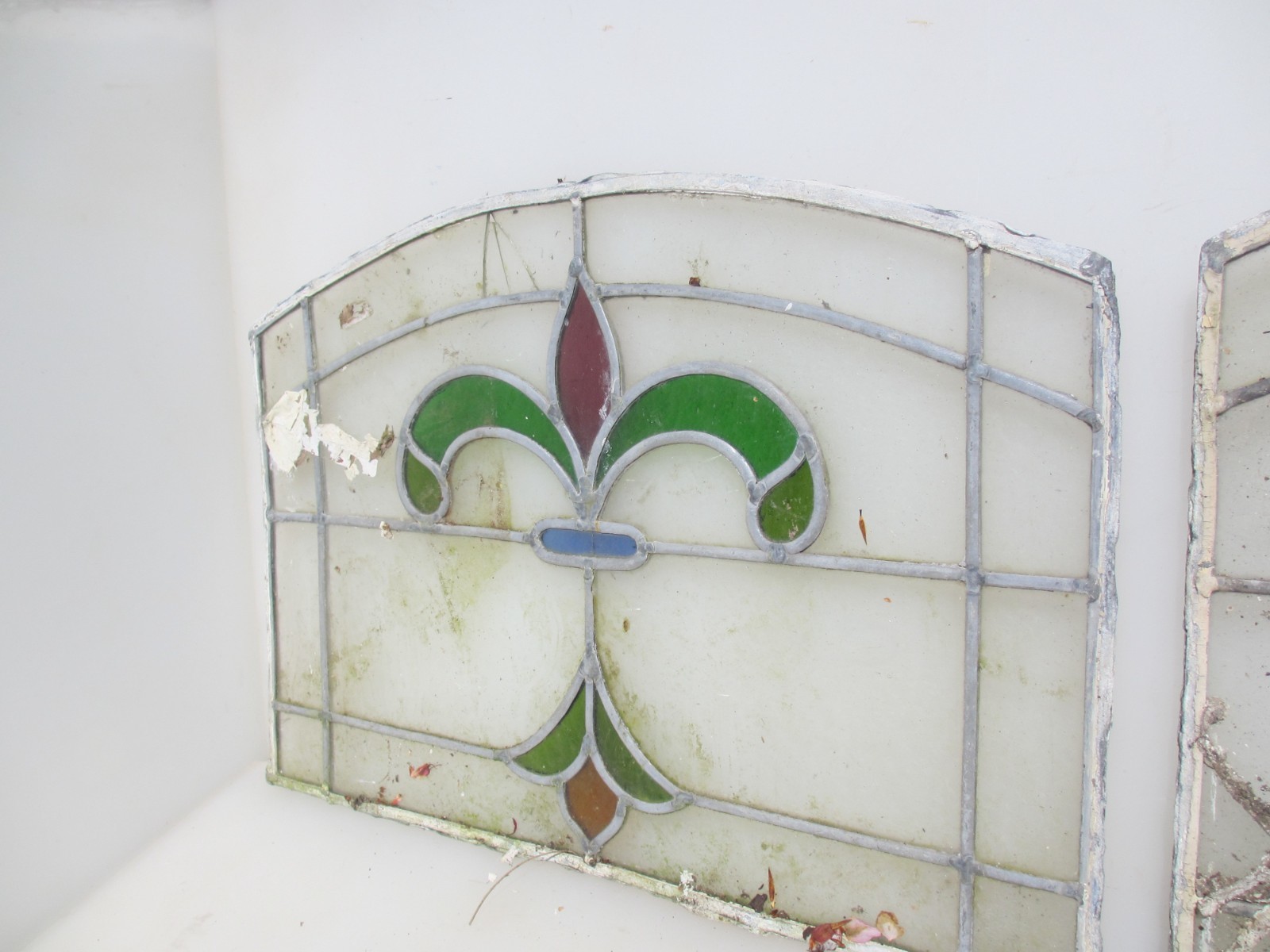 Antique Stained Glass Window Panels Vintage Old Nouveau Flower 18″x12.5″ DAMAGE