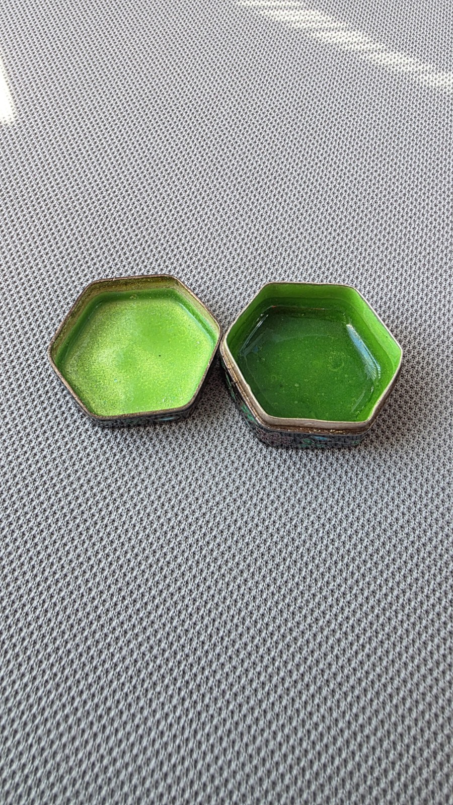 Vintage 925 Solid Sterling Silver Small Trinket Box Cloisonne floral Enamel 25g