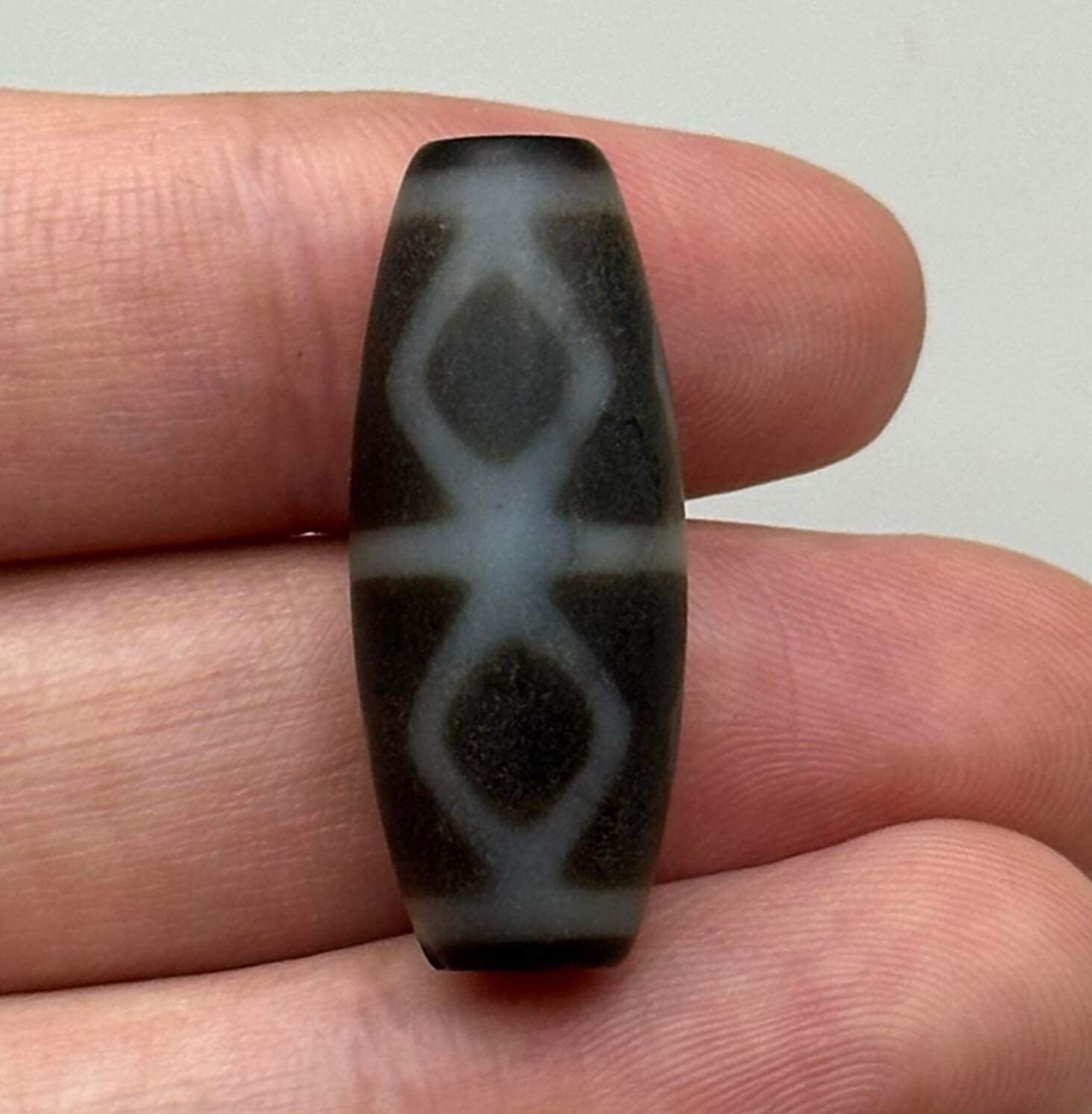 Ancient Tibetan Central Asian Etched Agate Longevity Dzi Bead in Good Condition
