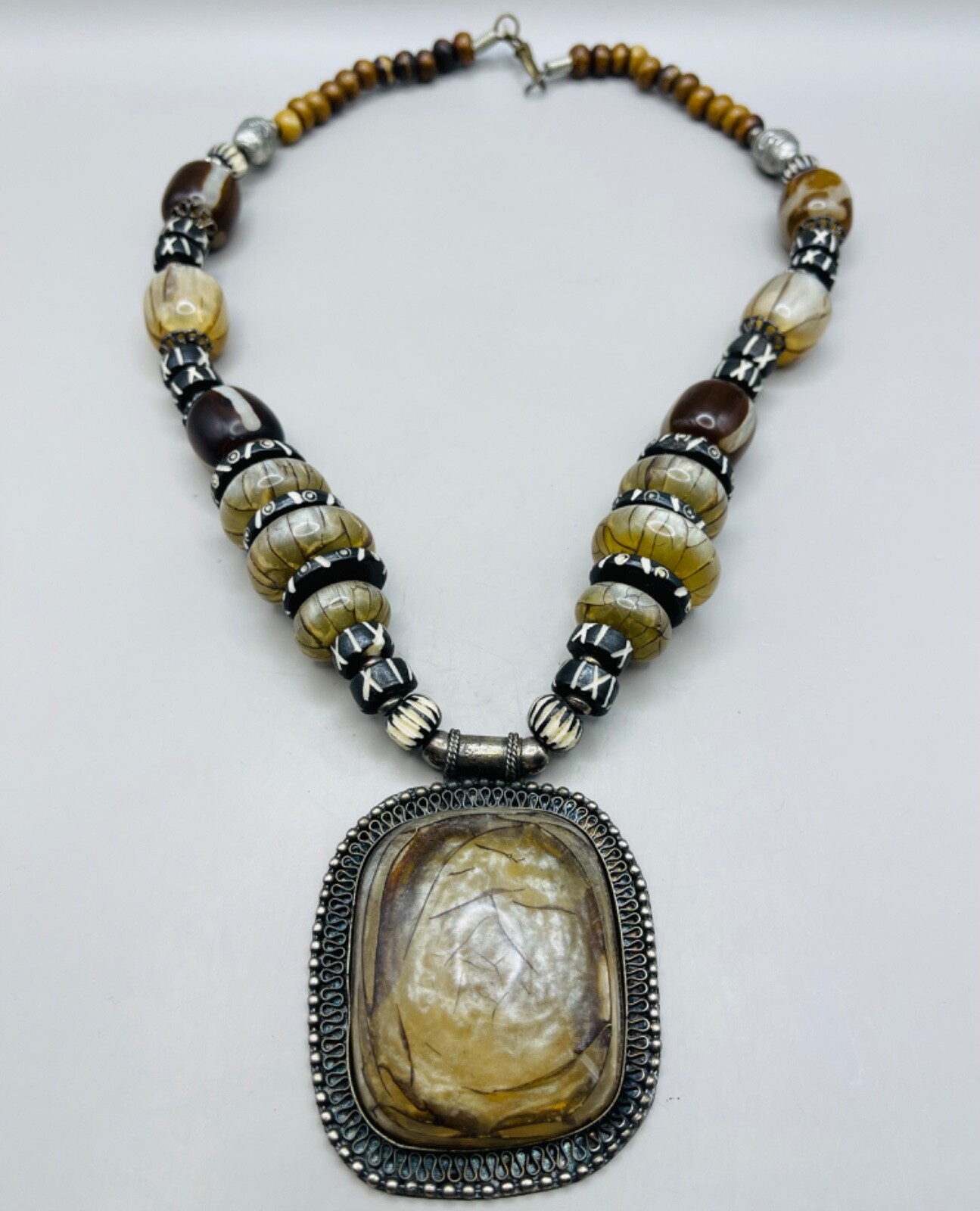 Wonderful unique Antique vintage, Stunning amber Silver Unique old necklace