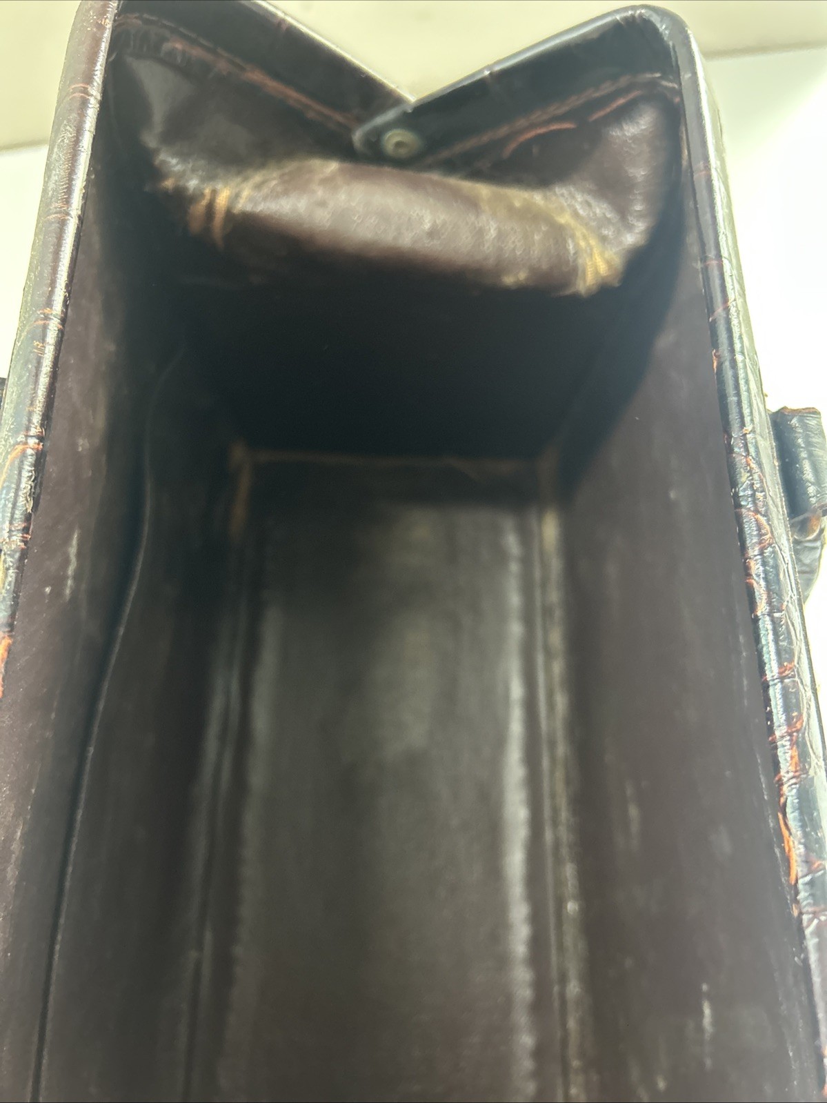 UPJOHN Top Grain Cowhide/HOMA Brass Clasp, Doctor/Satchel Bag Vintage