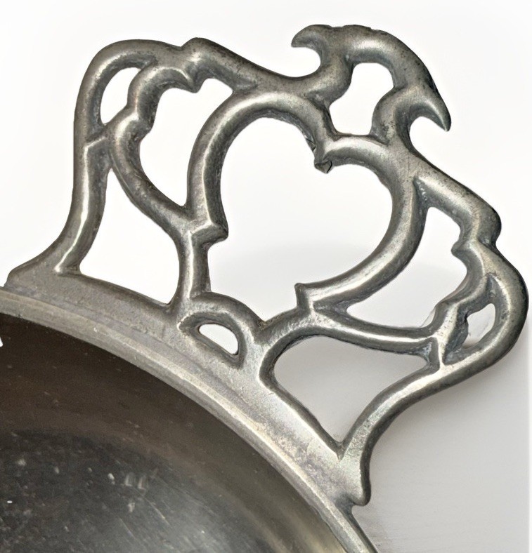 Antique English Pewter Porringer Lion Sword Horse & Shield Danforth Collection