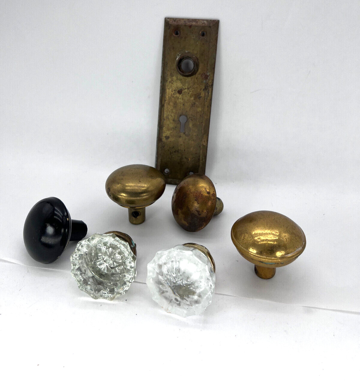 VICTORIAN door plate cast metal 3 brass door knobs 2 crystal 1 ceramic