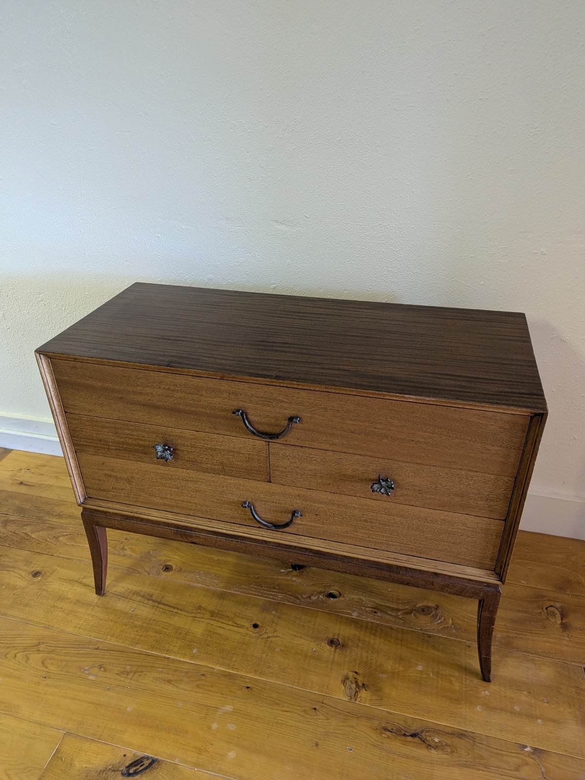 🤩 Tommi Parzinger 🔥 Charak Vintage MCM ❤️ Mahagony Dresser Chest Sideboard 😲