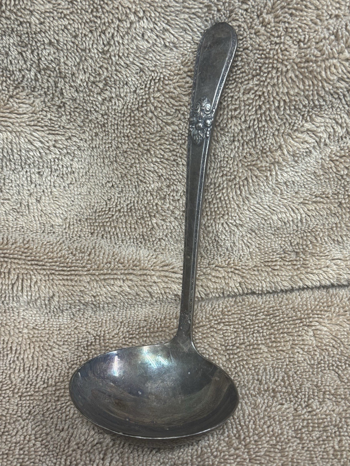 1847 Rogers Bros Adoration IS Flatware Silverplate 6″ Serving Gravy Ladle Spoon