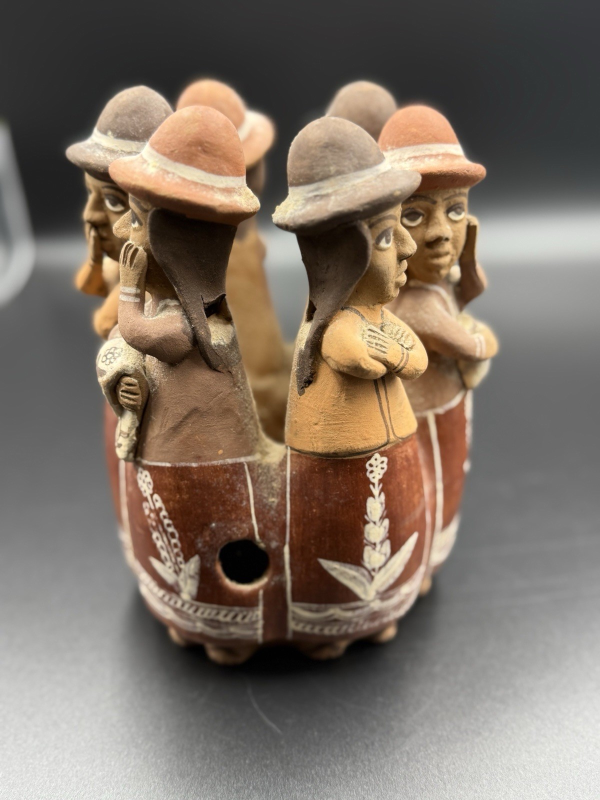 Vintage Andean “Circle of Friends” Clay Sculpture – Handcrafted Peruvian