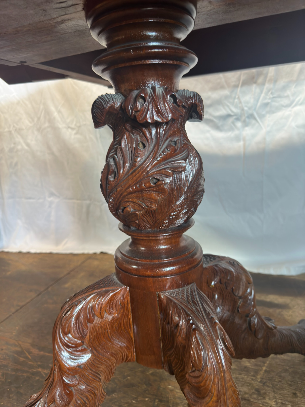 Antique empire DINING carved table Philadelphia hairy paw feet 1820 classical