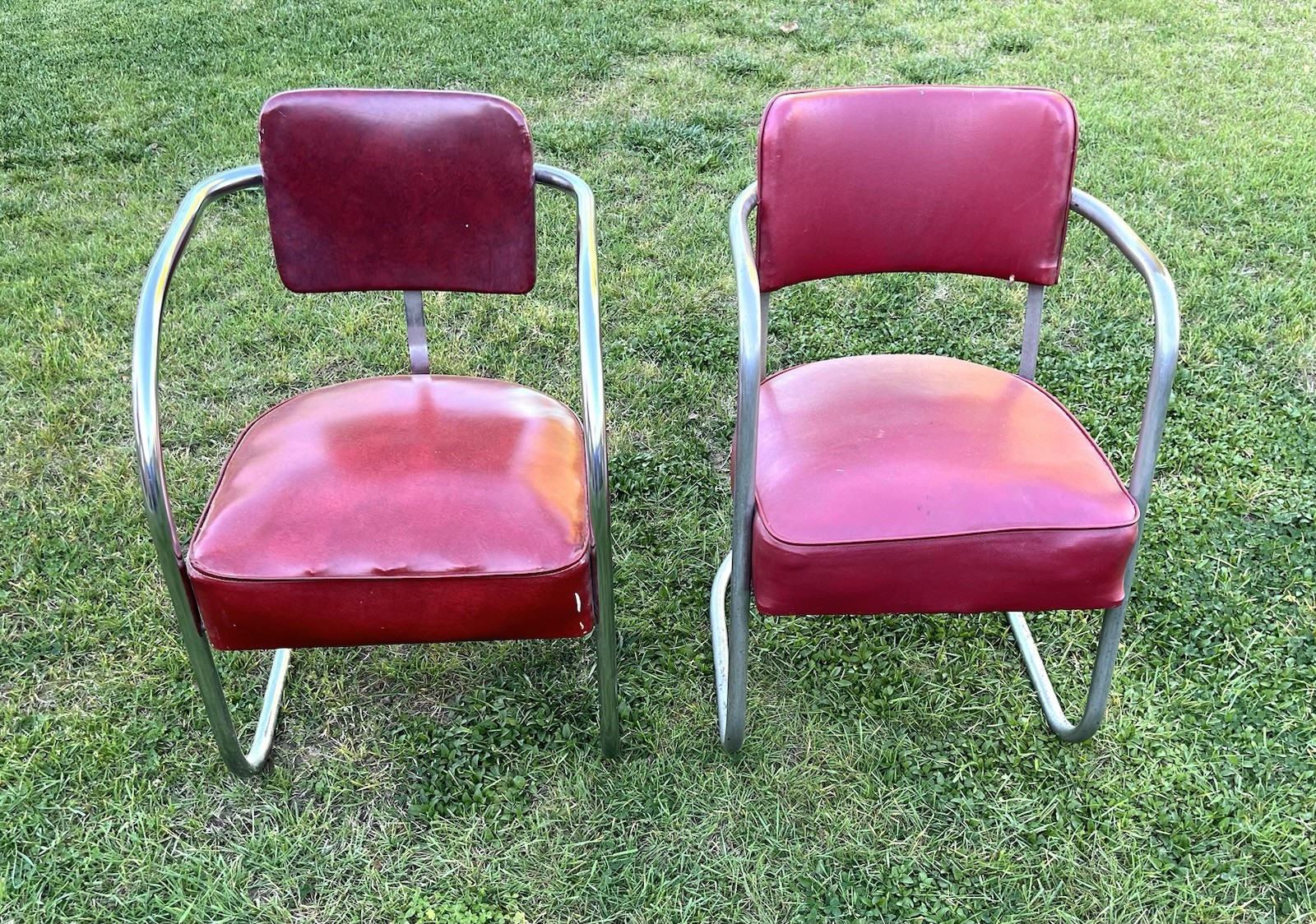Set 2 Streamline Art Deco cantilever chrome red vinyl chairs Kem Weber barber VG