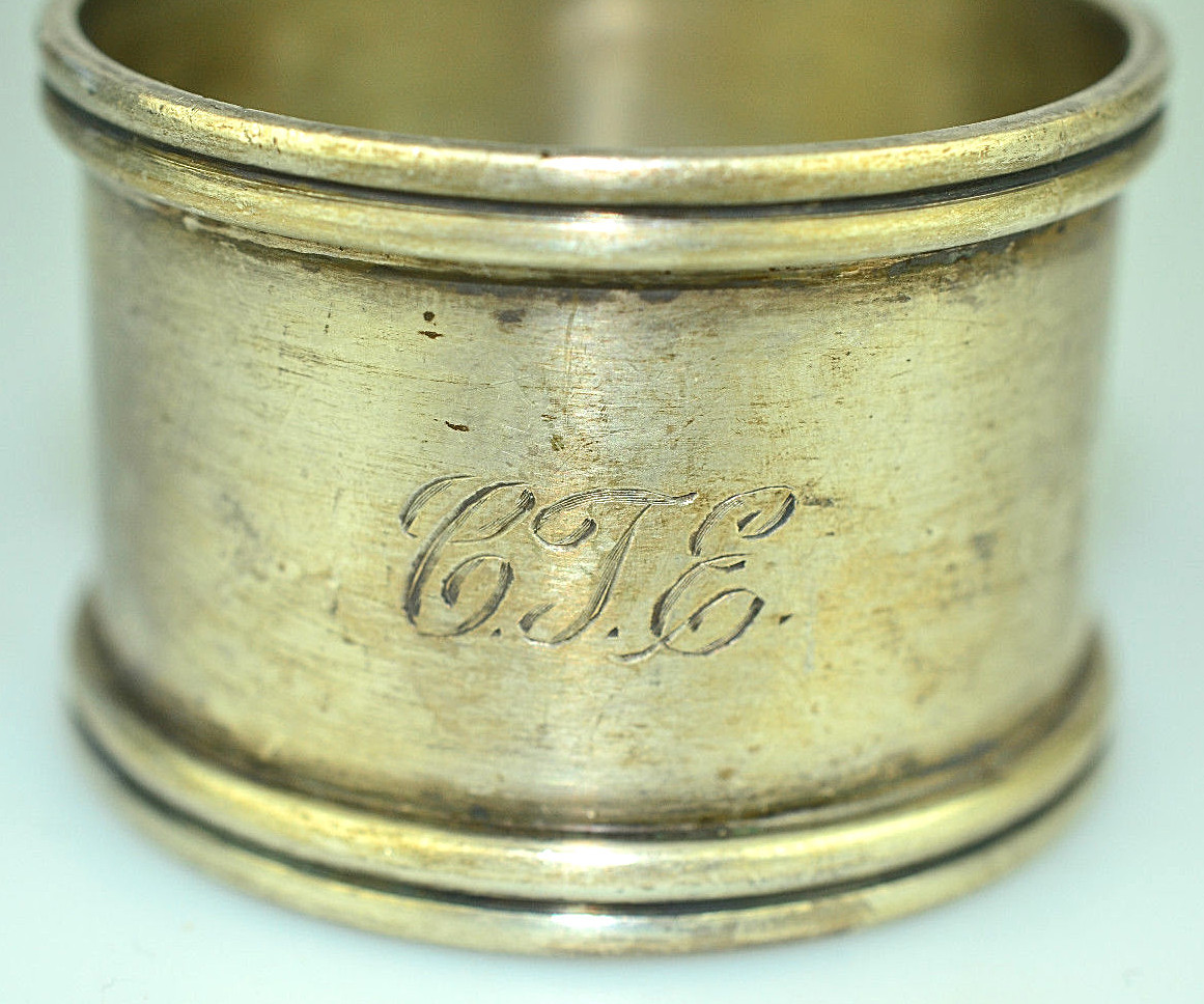 ANTIQUE HARTFORD STERLING CO. STERLING SILVER NAPKIN RING CTE IN SCRIPT MONOGRAM