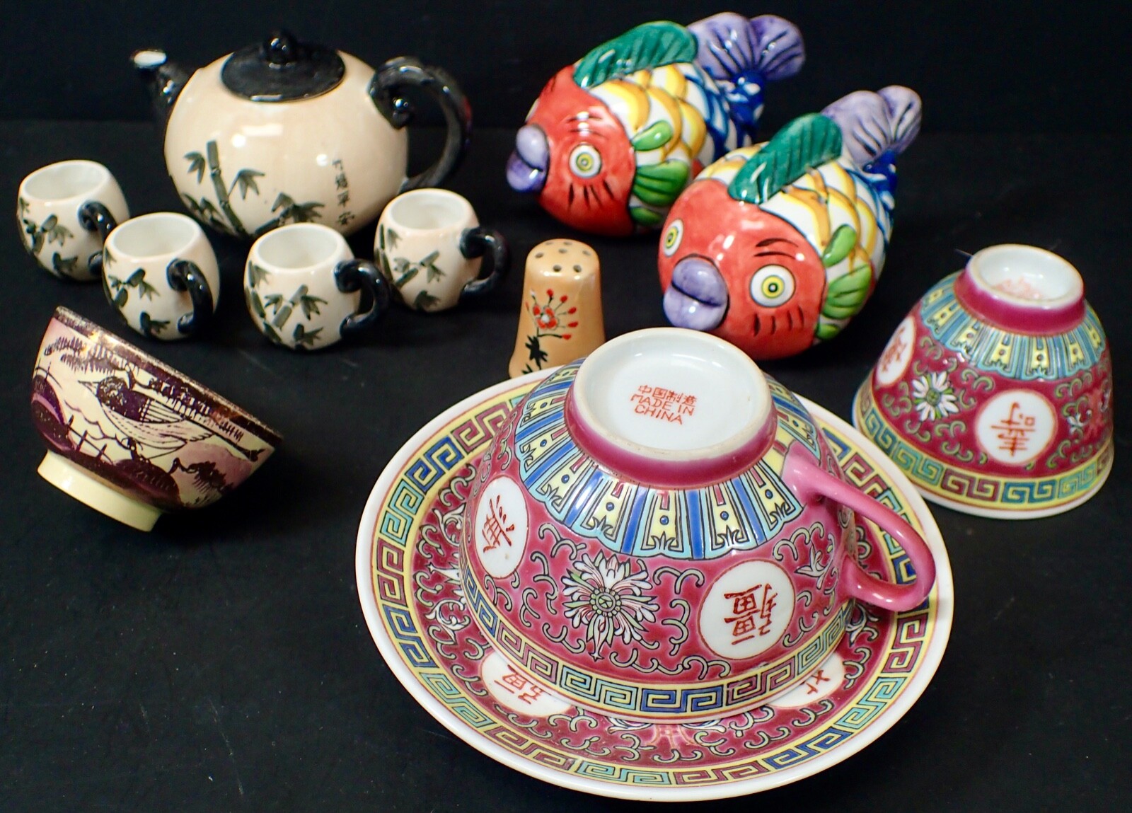 LOT OF VINTAGE JAPAN ASIAN PORCELAIN DISHES COLLECTIBLES MINI TEA SET SHAKERS