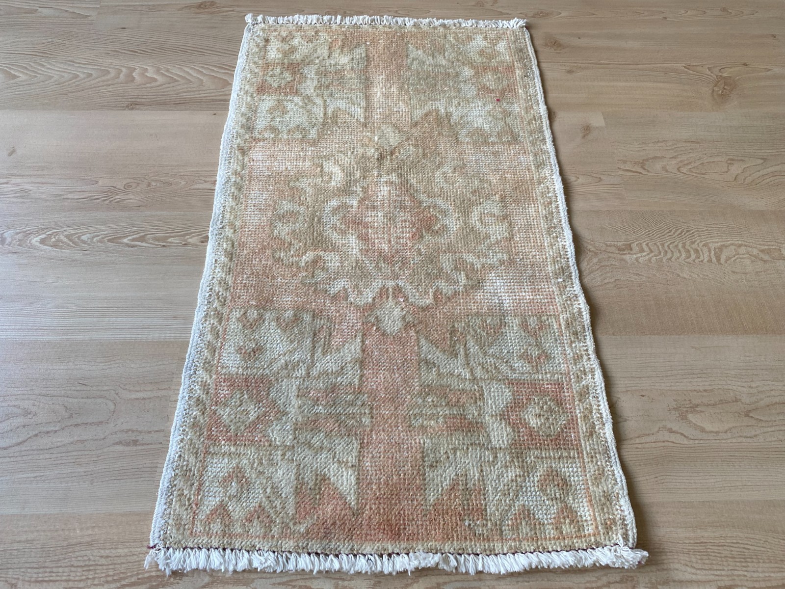 1.5×2.7ft Vintage Turkish Handwoven Rug Small Faded Wool Floral Anatolian Carpet