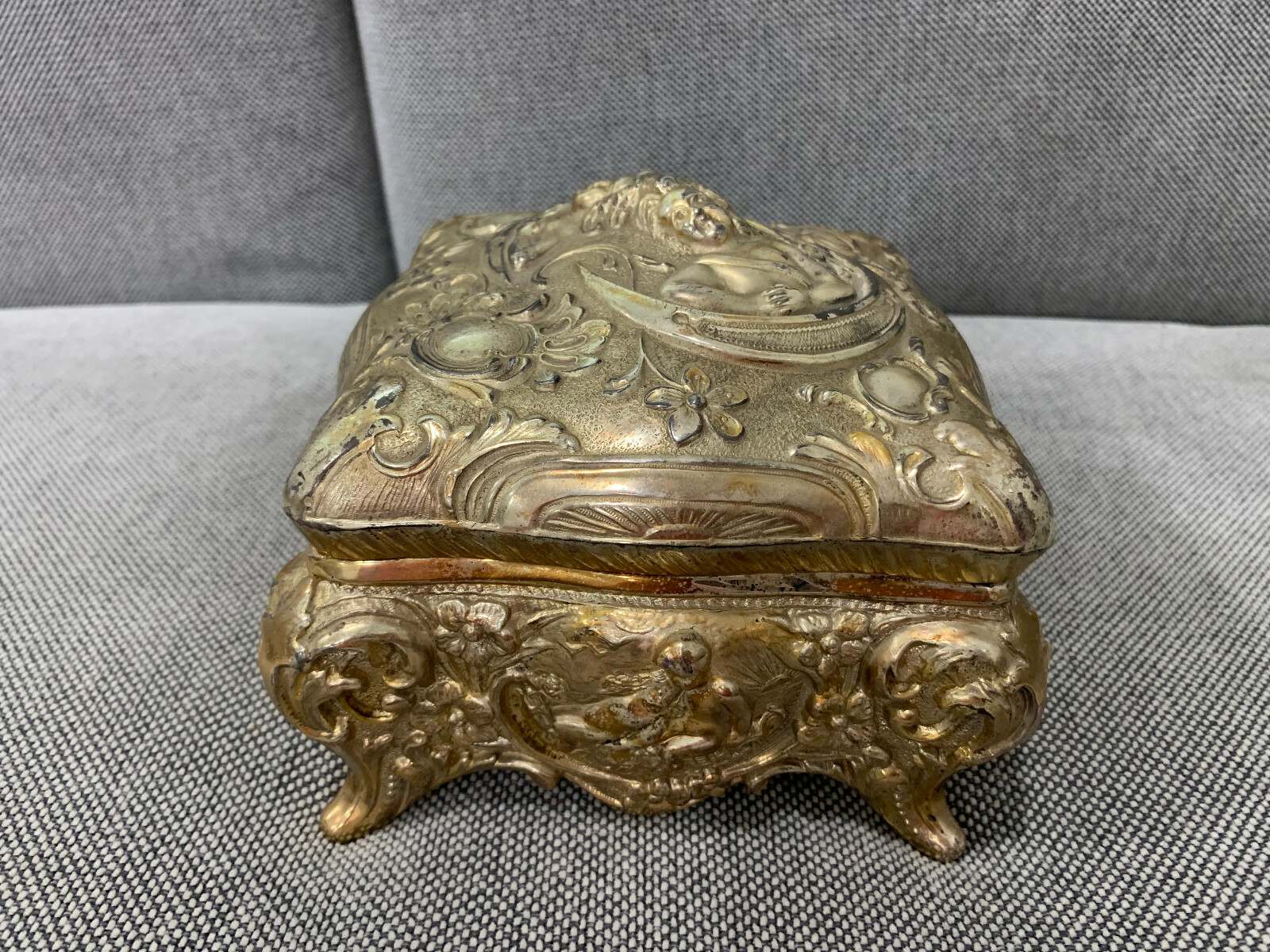 Antique Likely Benedict Mfg Co. Silver Plated Dresser Box Children / Cherub Dec.