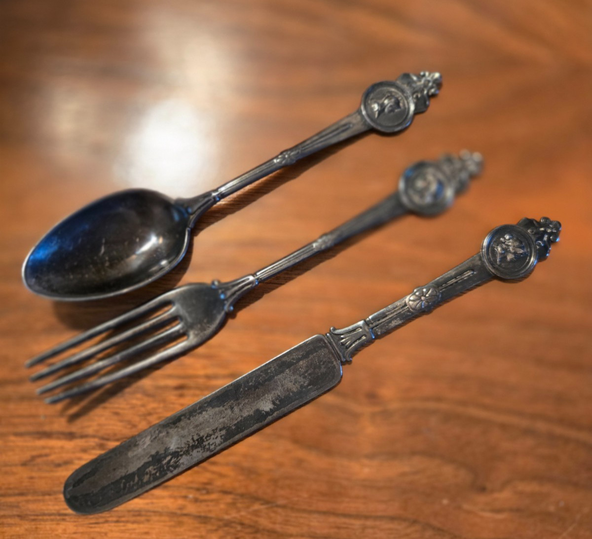 TIFFANY & CO/GORHAM MEDALLION *YOUTH SET (3pc) STERLING SILER – LATE 1800’s