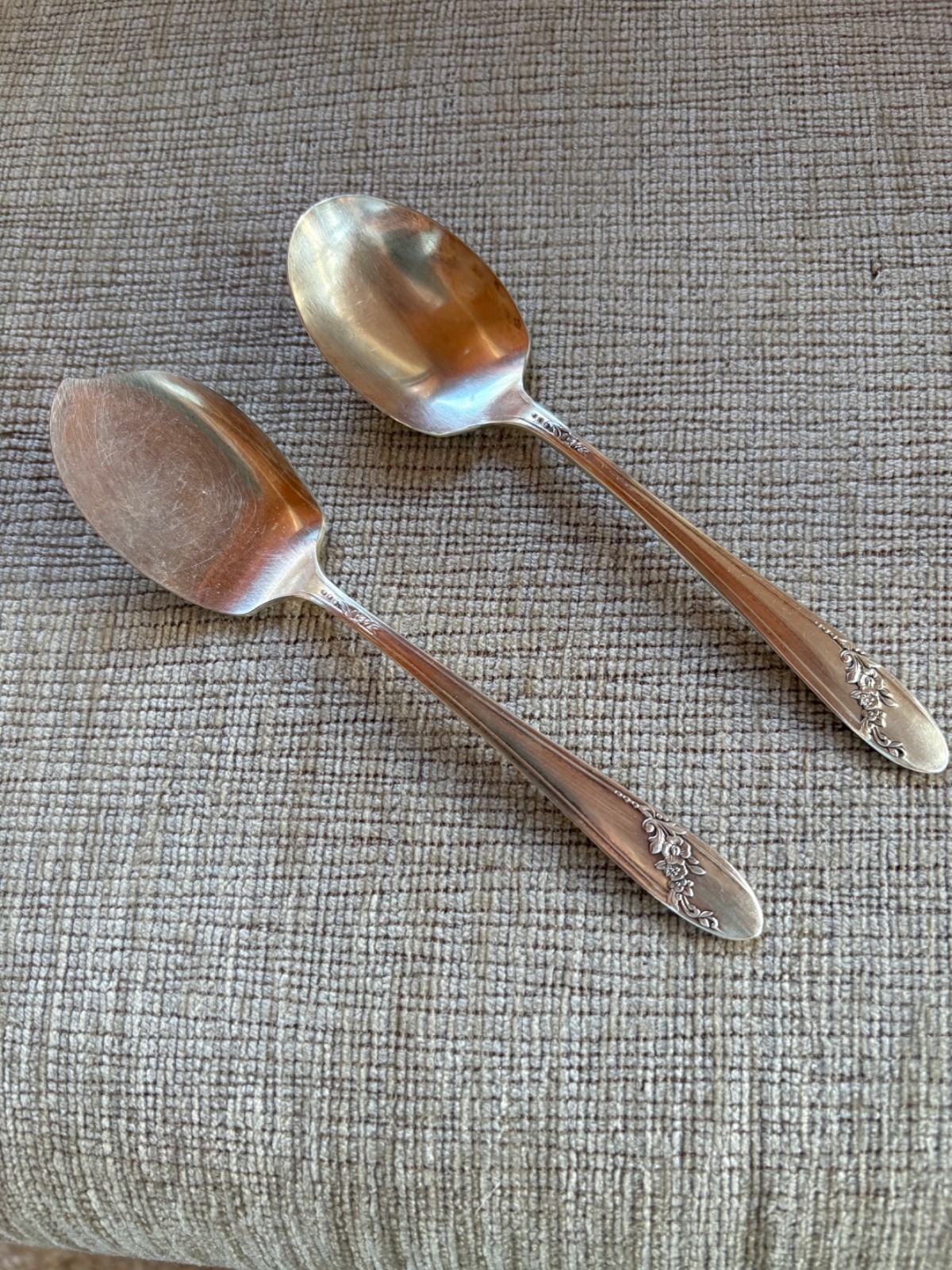 Oneida Community, Tudor Plate, set of 2, preowned, useable condition, Spoons