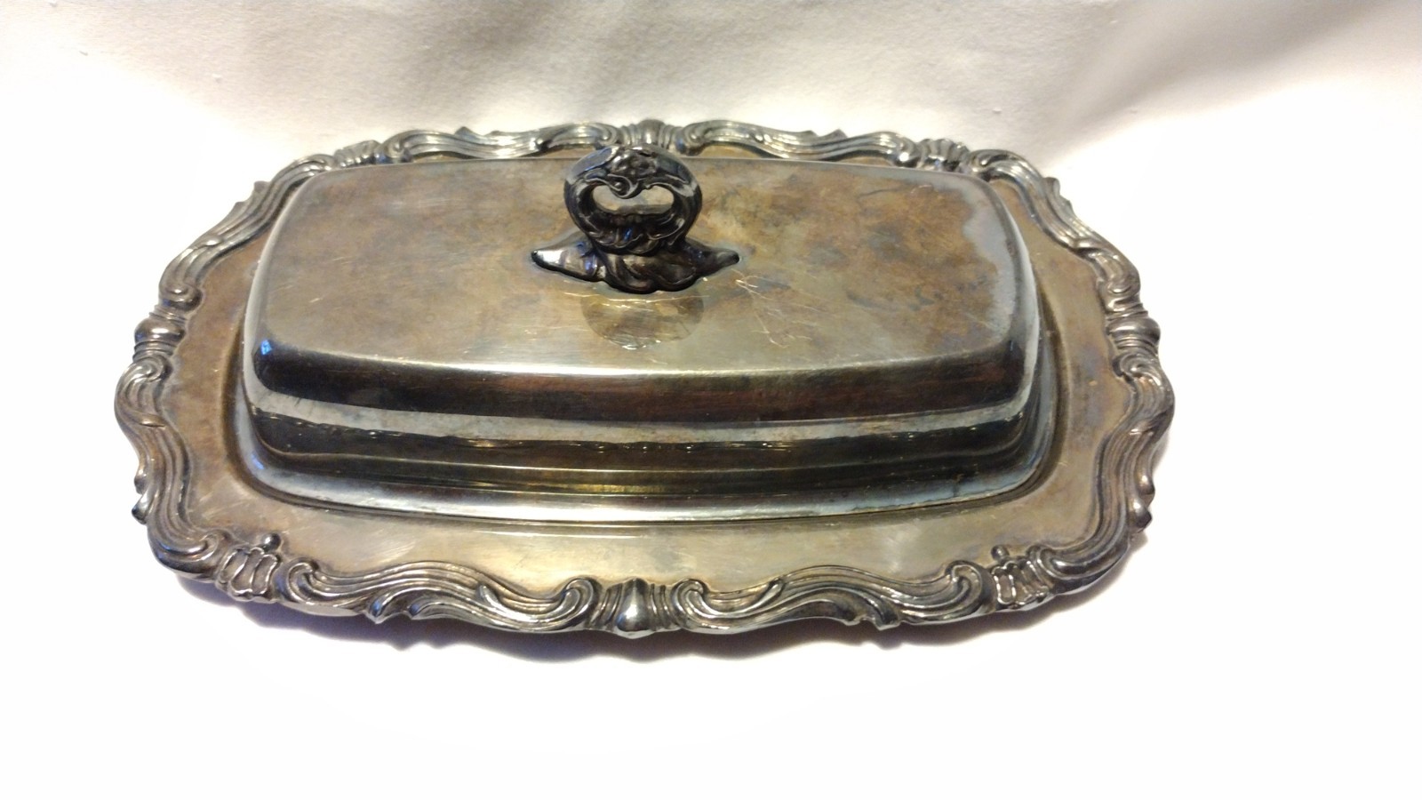 Vintage F.P. Rogers Silver Plated Butter Dish With Handle B2
