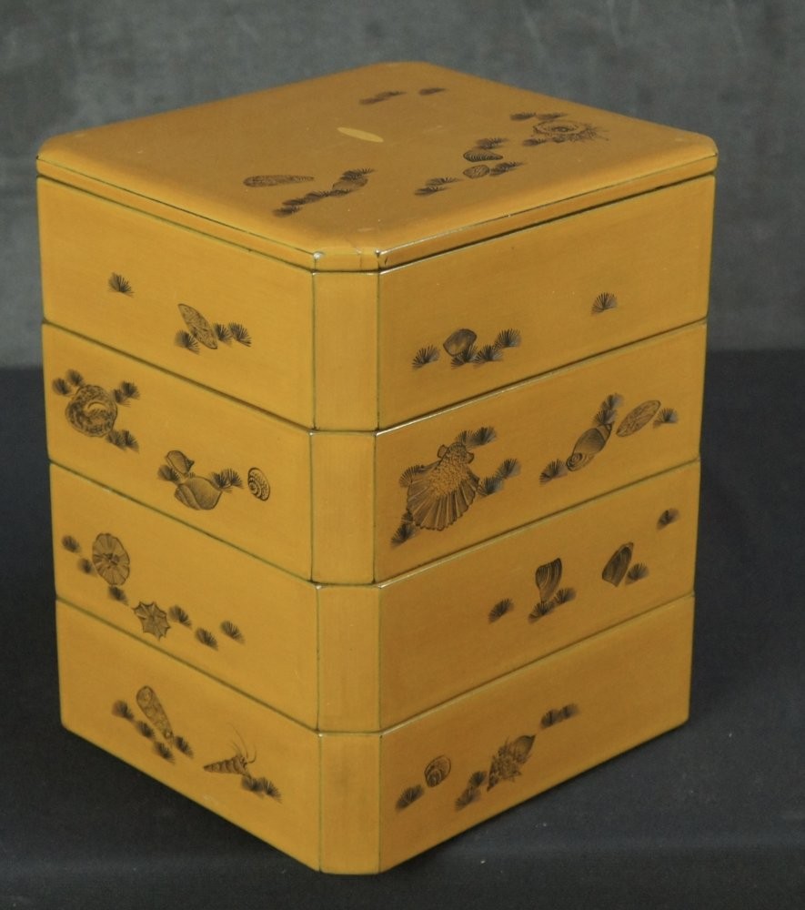 Japan lacquer sea shells Jyubako food box 1900 Wajima craft