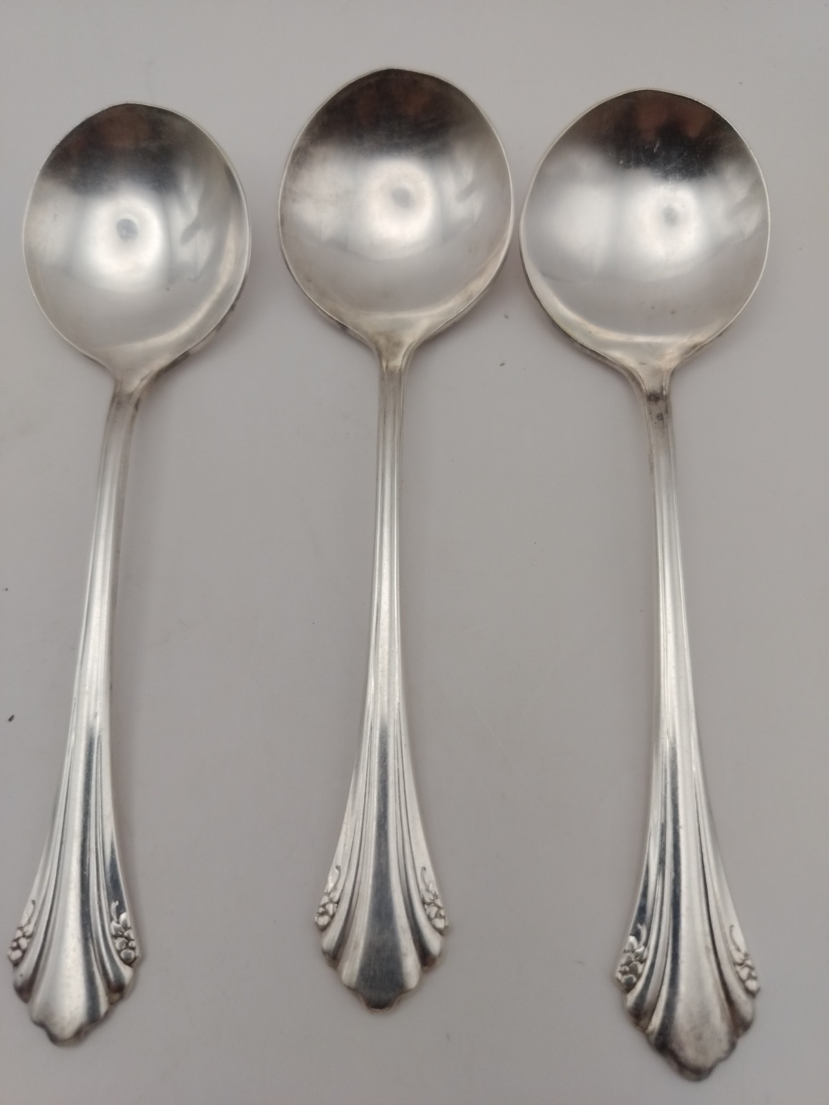 Oneida Community Enchantment Silverplate Bouillon Soup Spoons Set of 6 6″ VTG