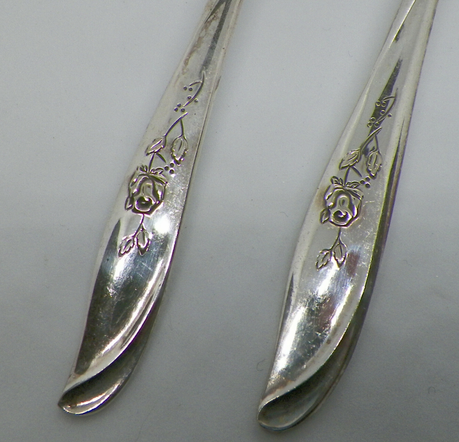 Supreme Silver Plate RANDOM ROSE Master Butter Knife/Sugar/Jelly Spoon 1960