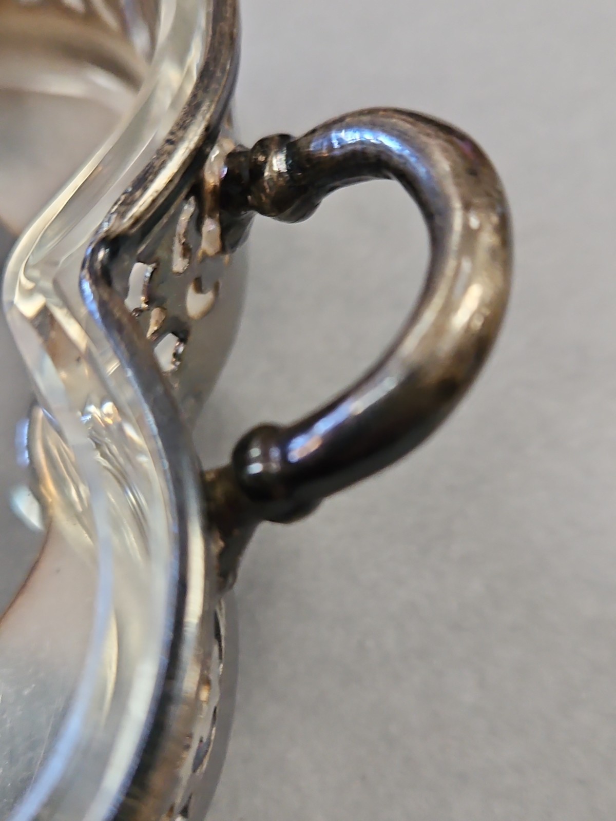 ANTIQUE Mermod Jaccard Co St Louis Quadruple Silver Plate Glass Heart Trinket
