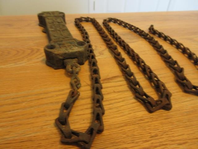 Antque Victorian Ornate Cast Iron Pull Door Window Latch with Chain
