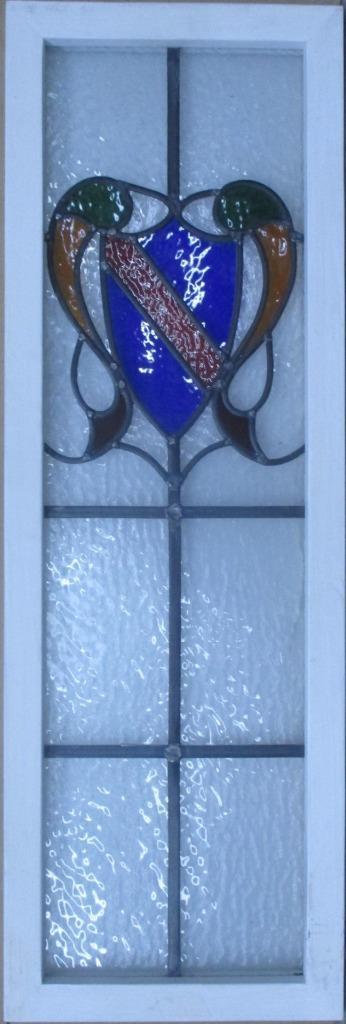 COLORFUL SHIELD MIDSIZE OLD ENGLISH LEADED STAINED GLASS WINDOW 13 1/2″ x 40″