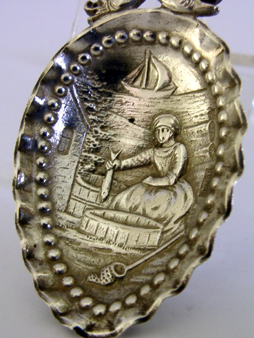 STERLING SILVER FISHMONGER CADDY SPOON CHESTER 1907 ANTIQUE