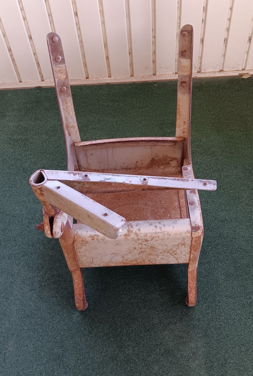 VTG 1950’s Crusader Child School Desk Metal Frame American Desk for Restoration