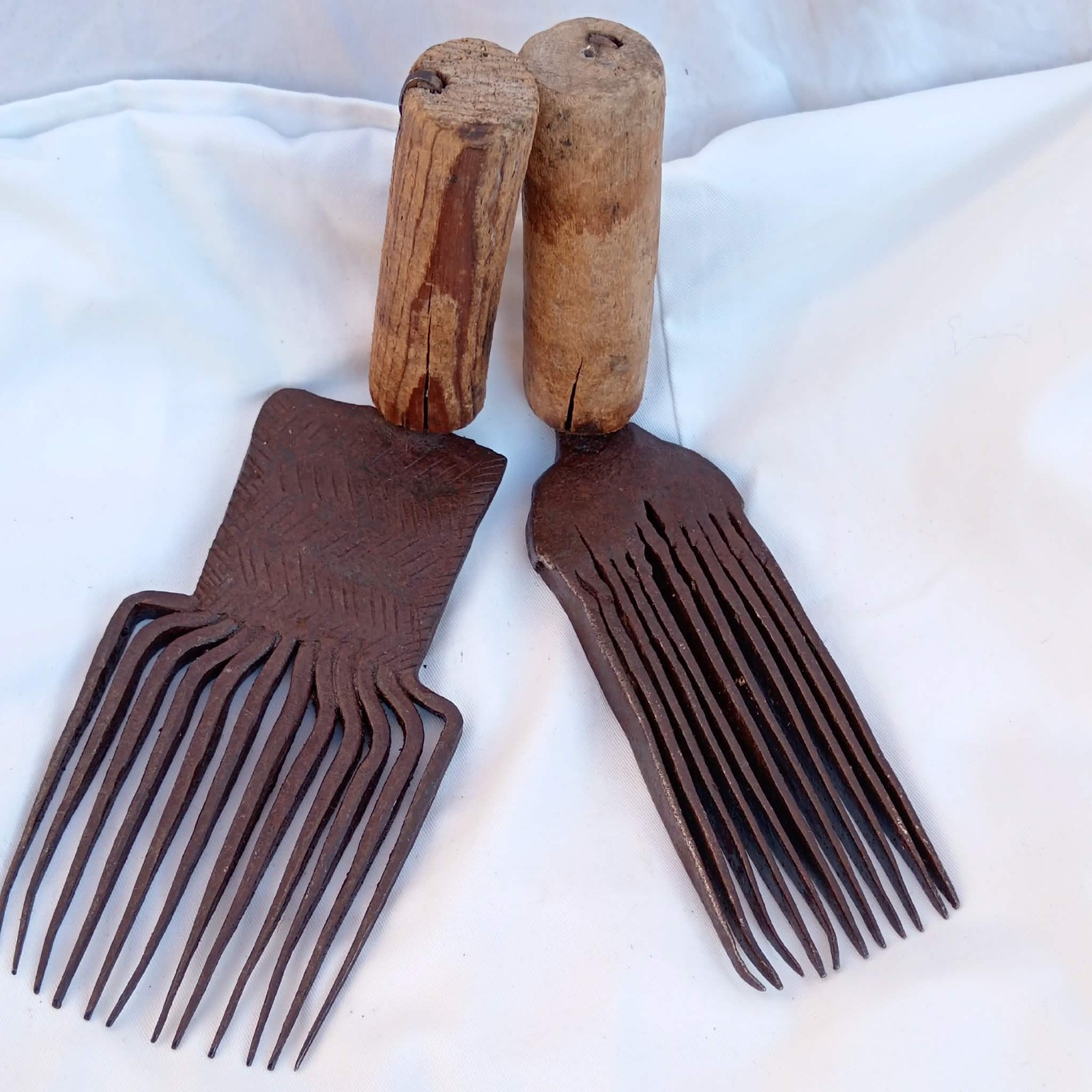 Carpet comb wrought iron BERBER FOLK ART 19th Textile Tool w Decoration 2 PS