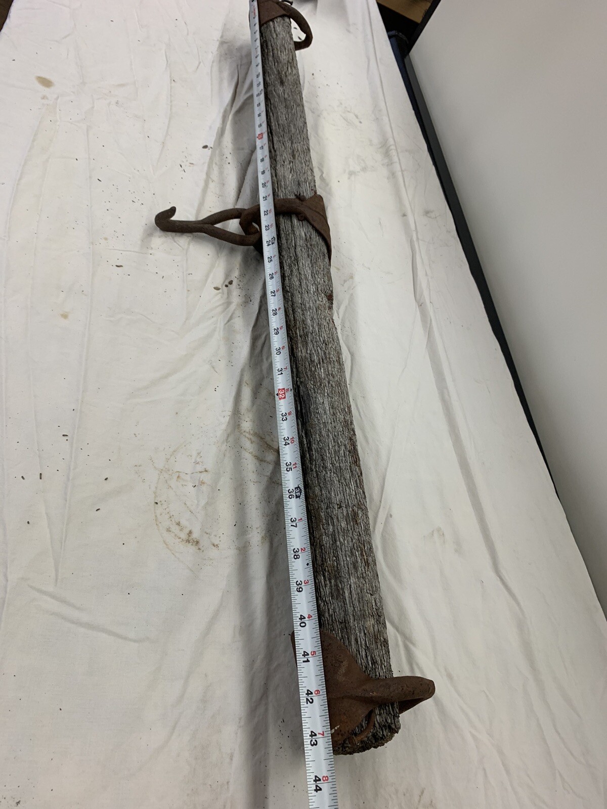 Antique Primitive Heavy 43” Wooden Single Tree Oxen Yoke Horse Metal Ring Hooks