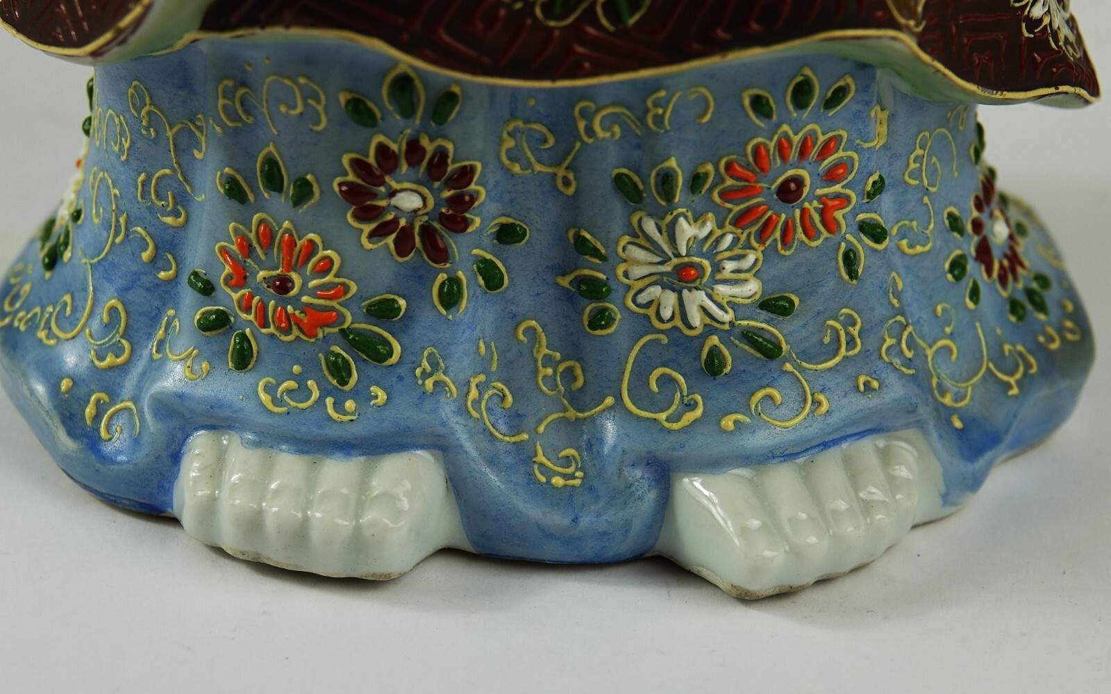 Antique Japanese Kutani Yaki Guanyin Buddha Porcelain Statue 九谷烧瓷器五彩观音菩萨像