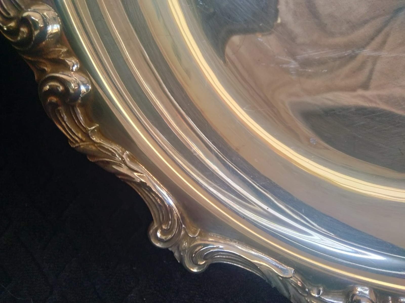 Vtg Wallace SilverPlate La Reine Pattern Buffet Centerpiece 13 7/8” Tray