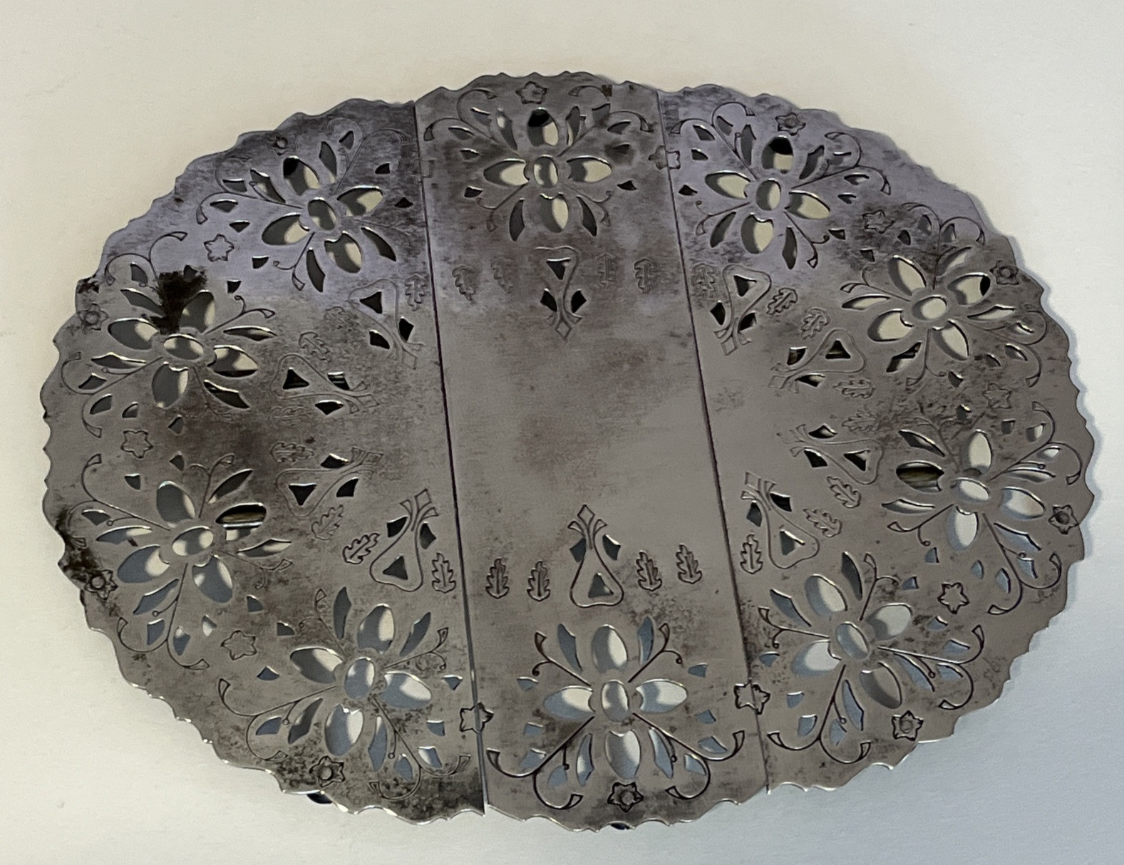 Vtg Raimond Oval Expandable Pierced Trivet Hot Plate Italy 9.75″ – 12.25″ Long