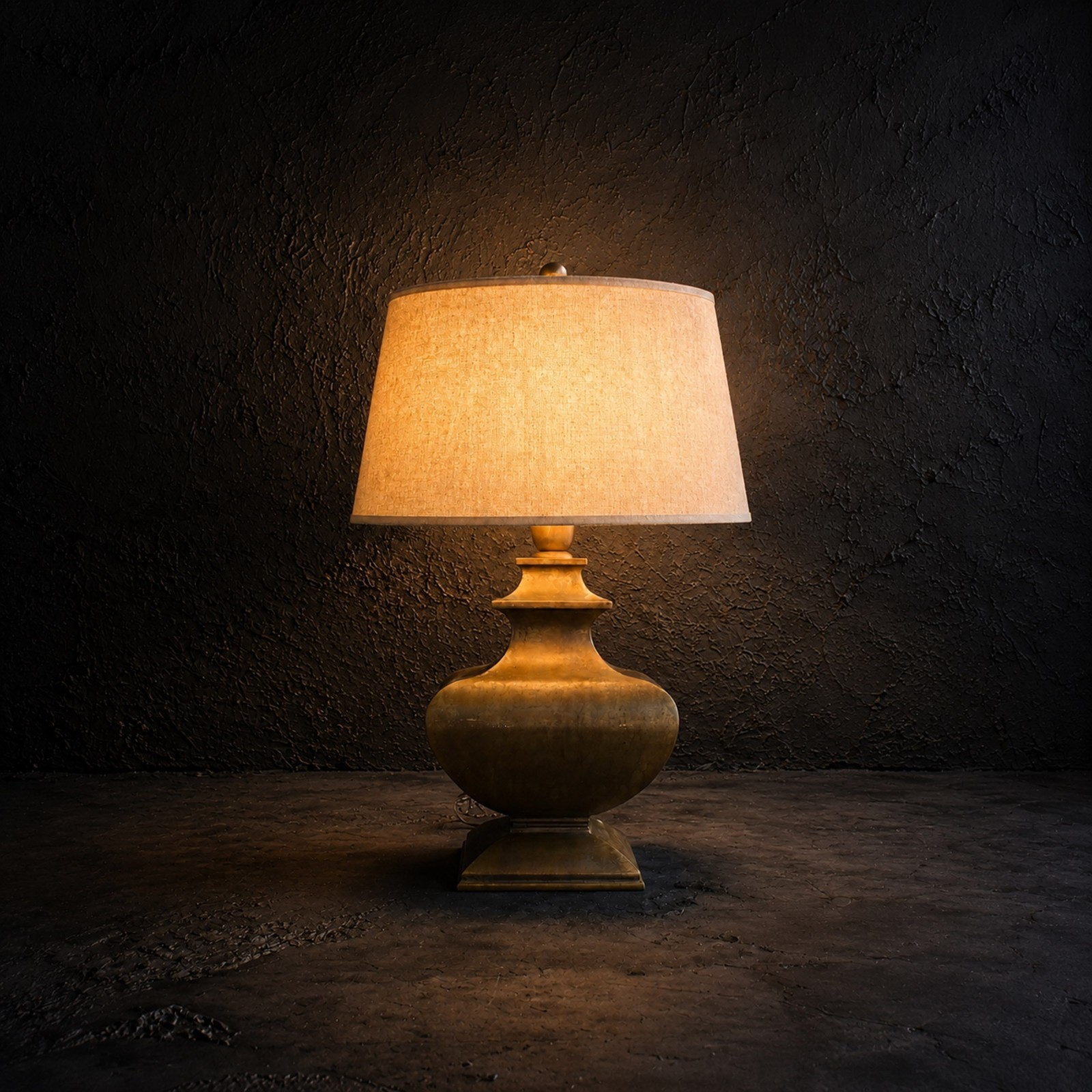 Mid-20th Century Bronze Italian Table Lamp
