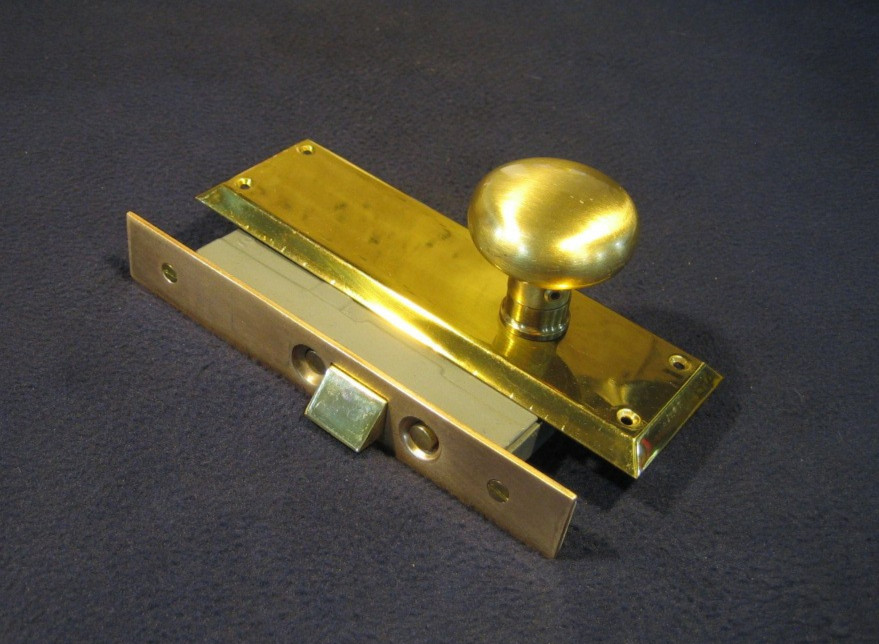 Vintage Entry Mortise Lock Brass Knobs & Plates Cylinder w/ 2 Keys – Yale NOS