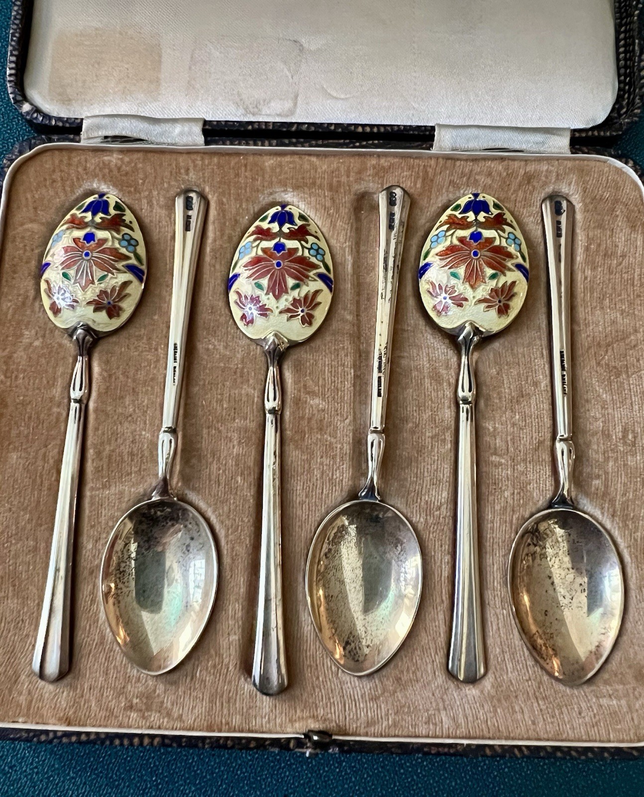 1930s ENGLISH GILT STERLING 6 PIECE SET ENAMELED DEMITASSE SPOONS ORIGINAL BOX