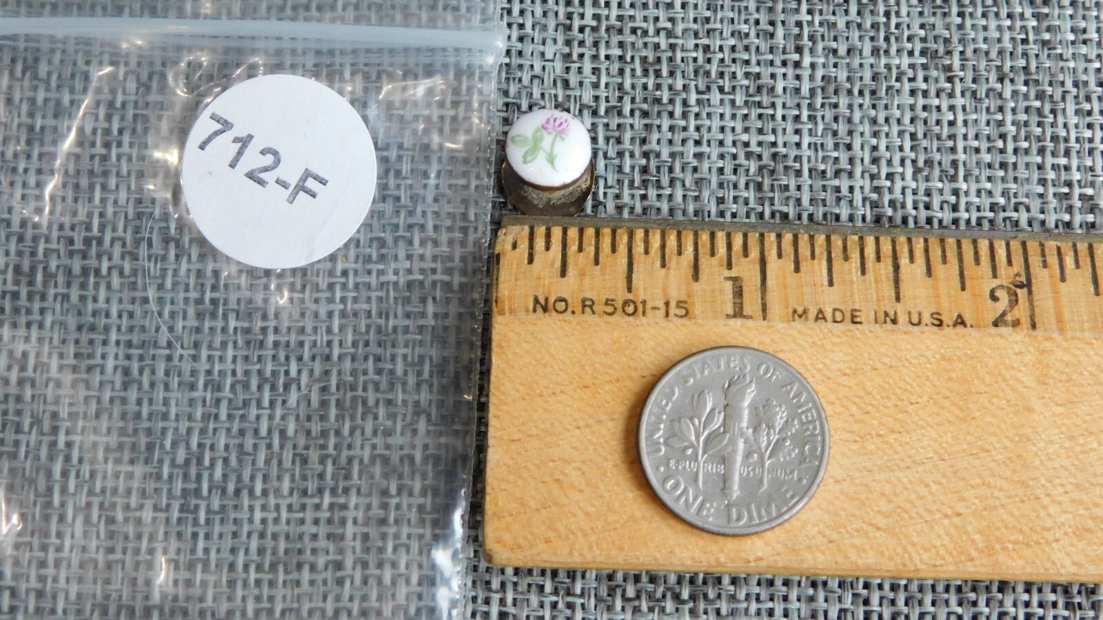 Antique Vtg Button Stud Enamel Aprx: 7/16″ #828-F