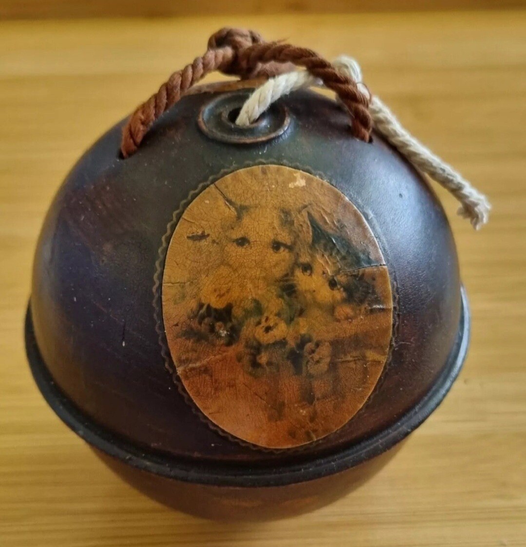 Rare Vintage Treen Turned Wood String Box Kitten design Antique Beautiful 10cms