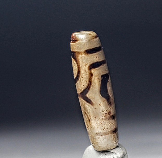 Pre-1800s Indo/Tibetan Old Agate 3 Eye Dzi Bead 11*38mm